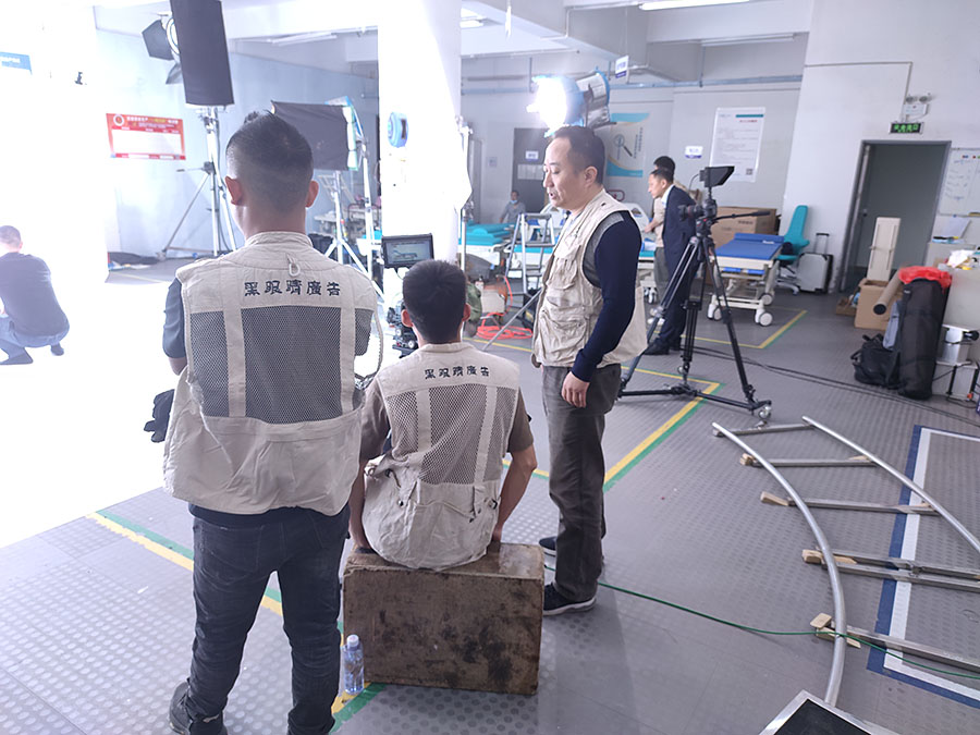 黑眼睛廣告為泰樂(lè)康科技拍攝產(chǎn)品短視頻現(xiàn)場(chǎng)