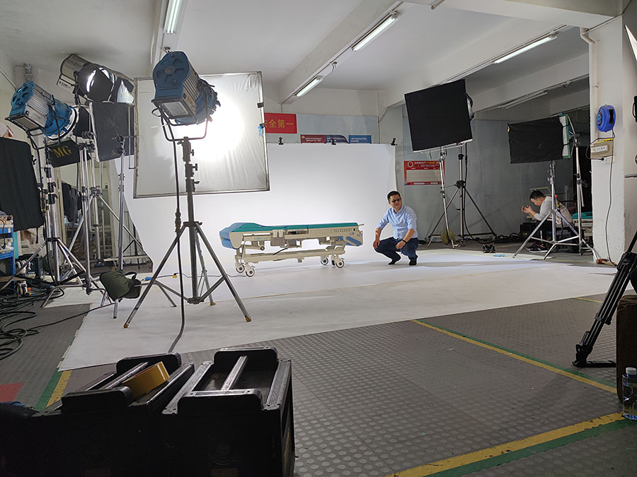 黑眼睛廣告為泰樂(lè)康科技拍攝產(chǎn)品短視頻現(xiàn)場(chǎng)