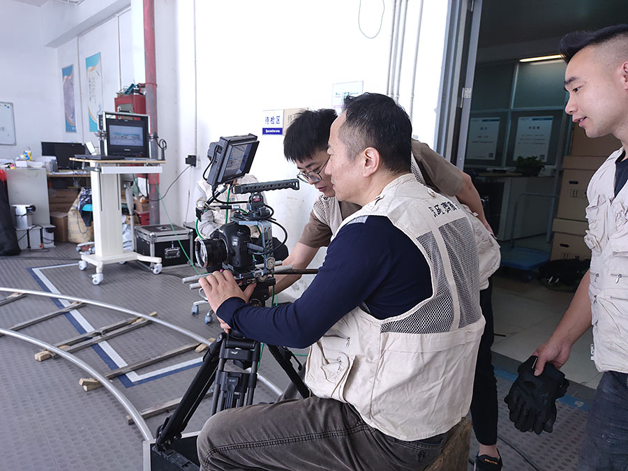 黑眼睛廣告為泰樂(lè)康科技拍攝產(chǎn)品短視頻現(xiàn)場(chǎng)