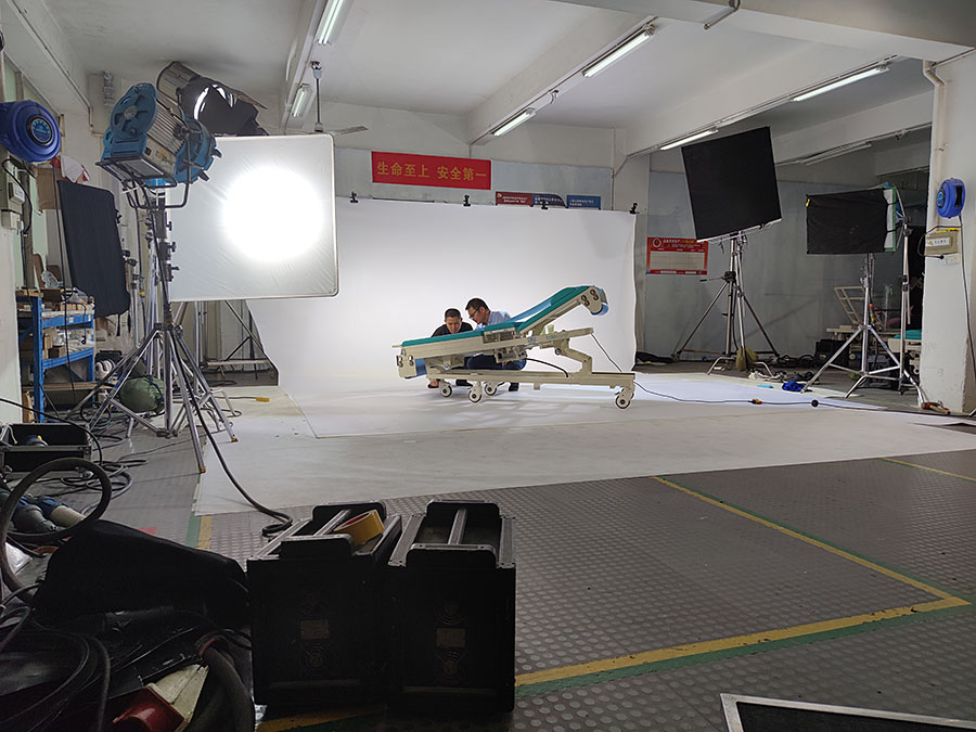 黑眼睛廣告為泰樂(lè)康科技拍攝產(chǎn)品短視頻現(xiàn)場(chǎng)